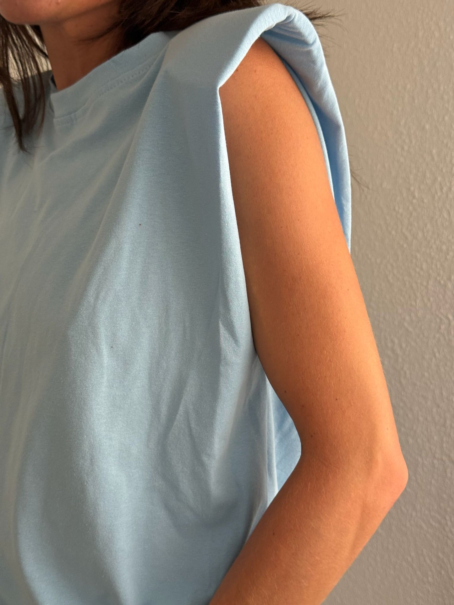 Camiseta Hombreras Celeste