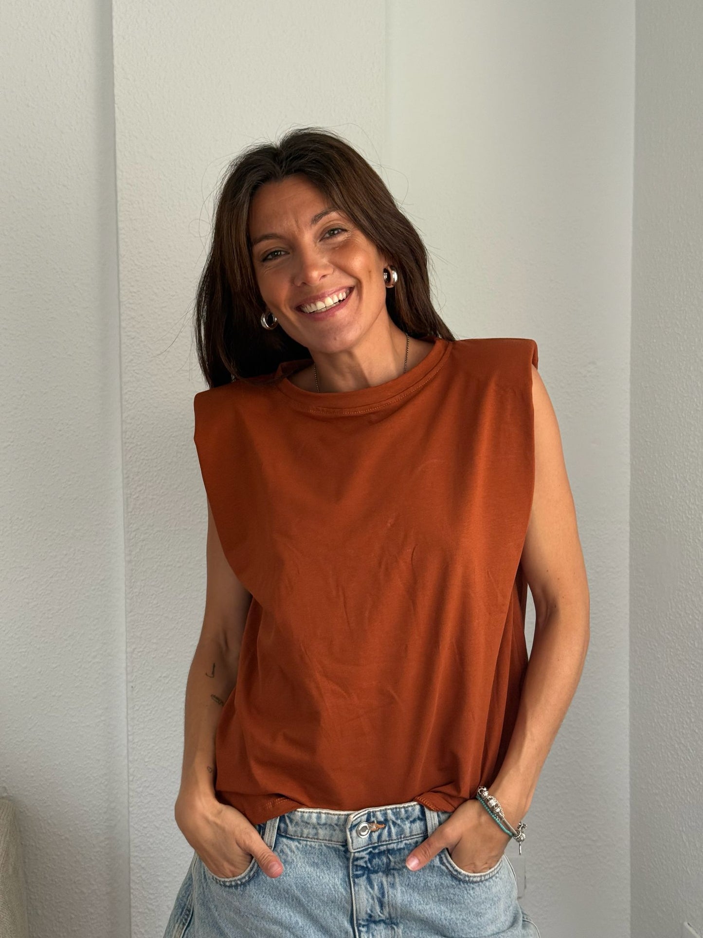 Camiseta Hombreras Caldera