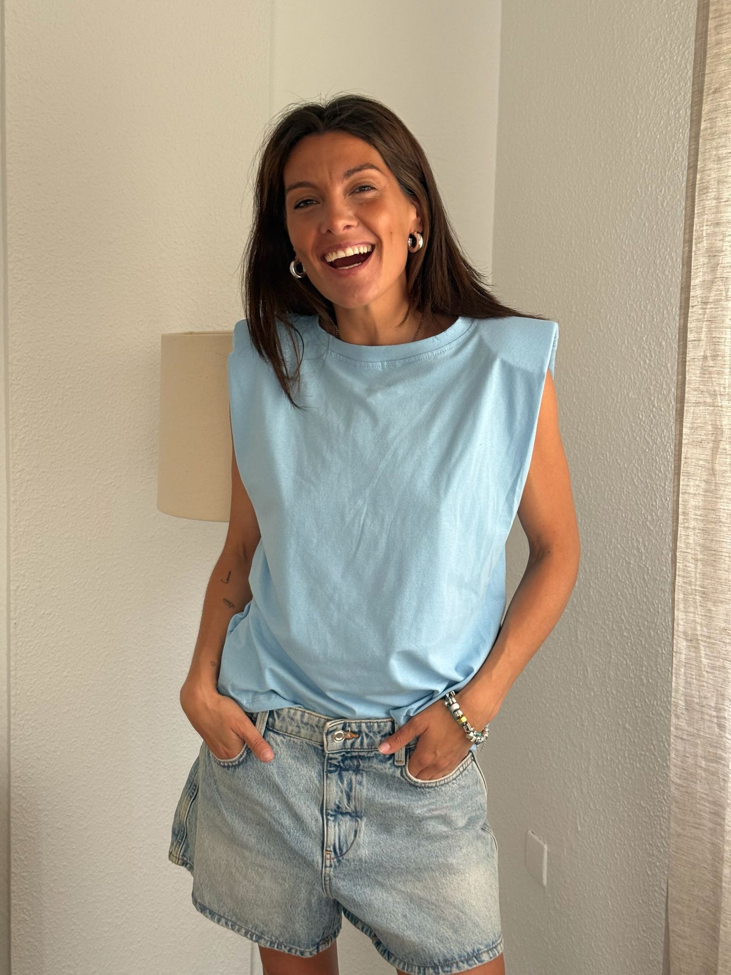 Camiseta Hombreras Celeste
