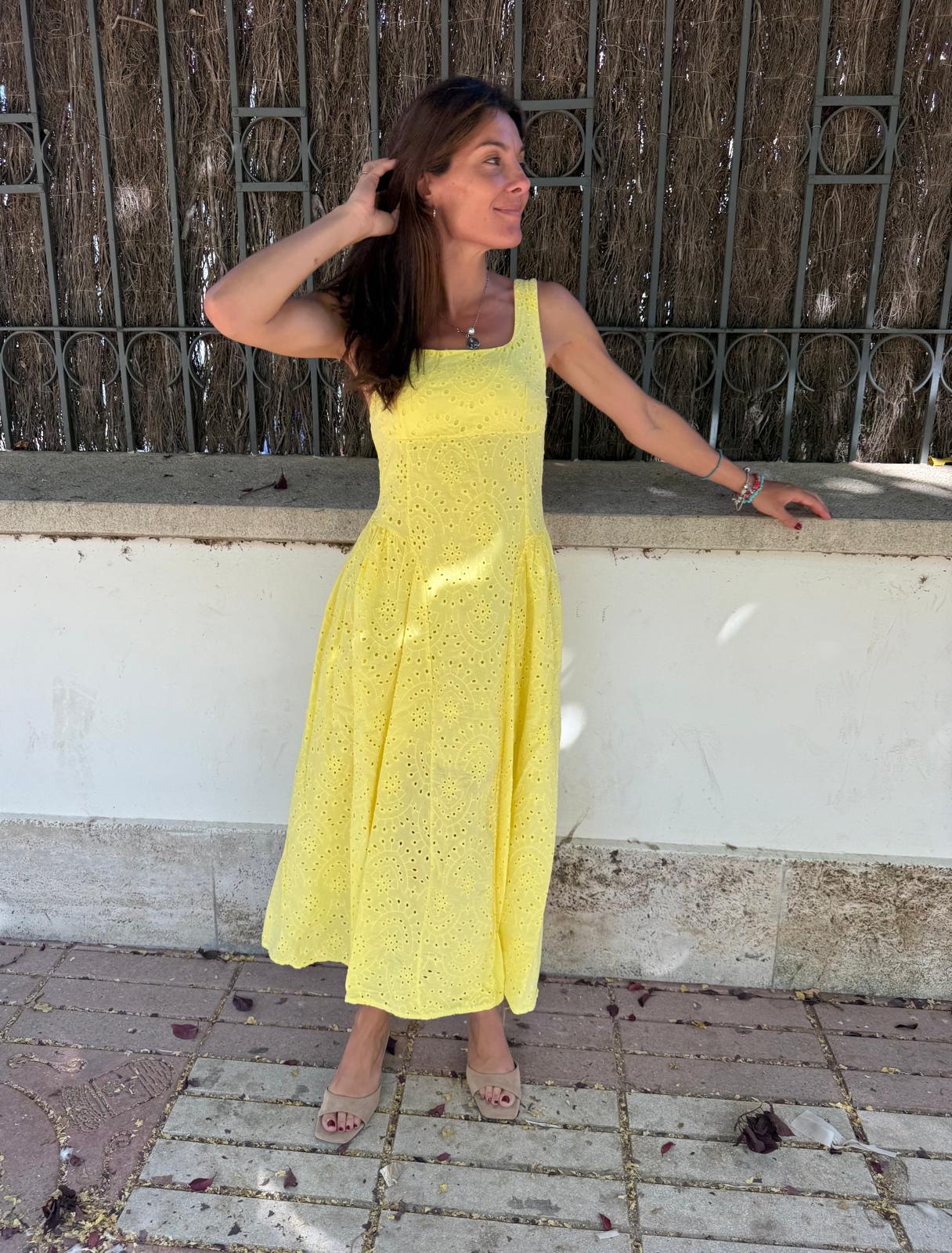 Vestido Midi Amarillo