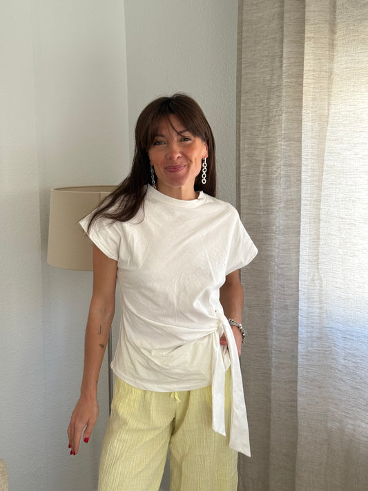 Camiseta lazada blanca