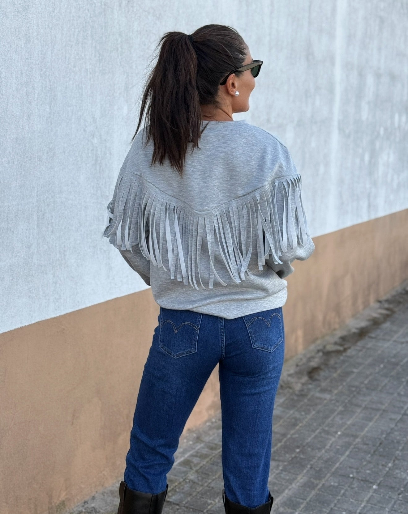 Sudadera Flecos Gris
