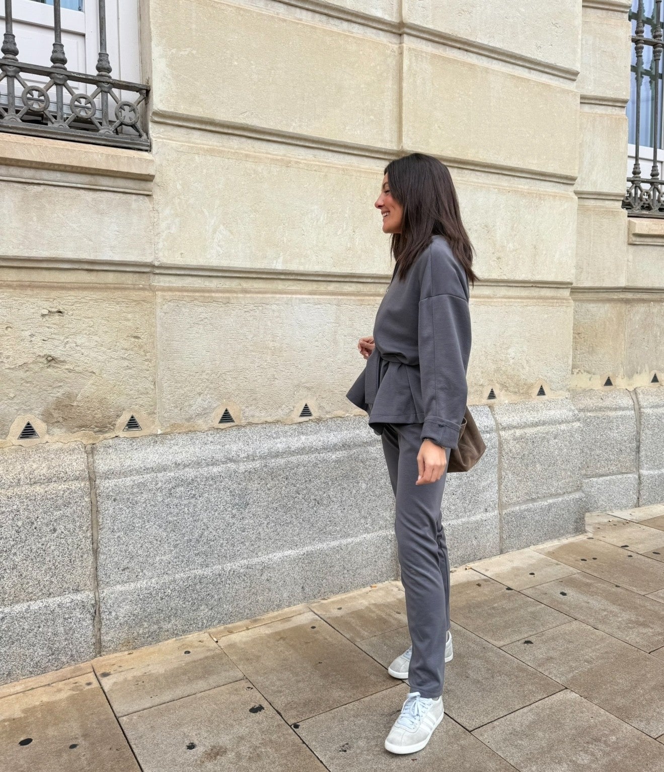 Conjunto Chandal con Cinturón Gris