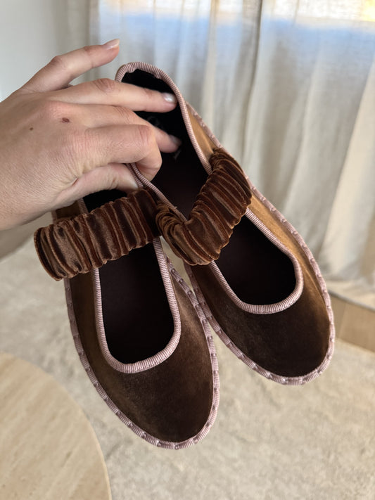 Manoletina Terciopelo Marrón