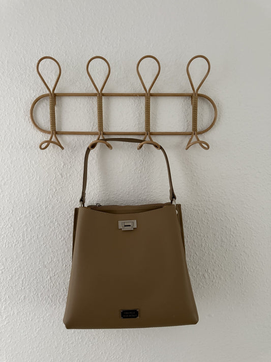 Bolso de piel beige