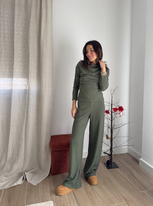 Conjunto Rugoso verde