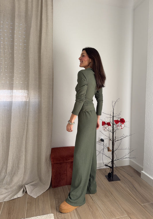 Conjunto Rugoso verde