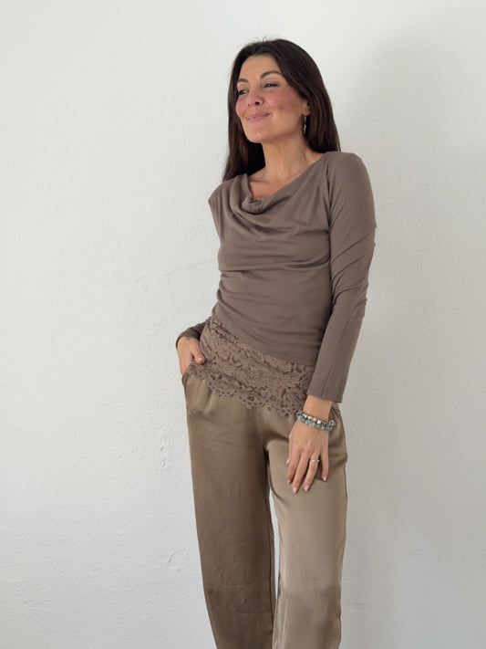 Camiseta manga larga puntilla café