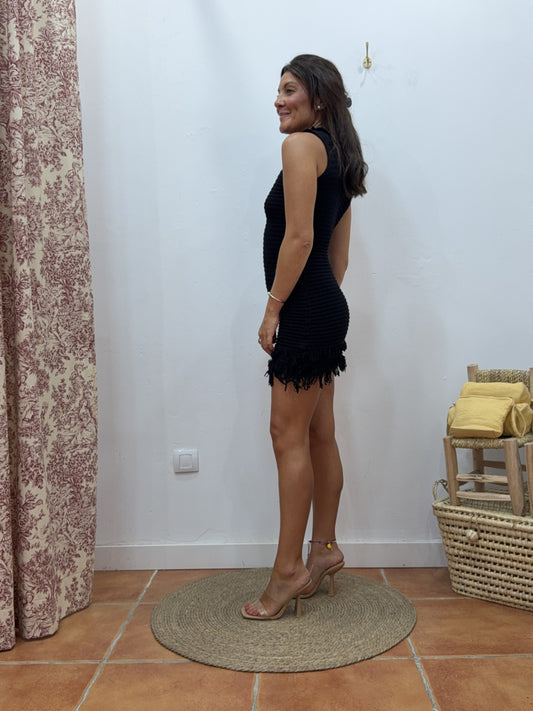 Vestido Negro Flecos