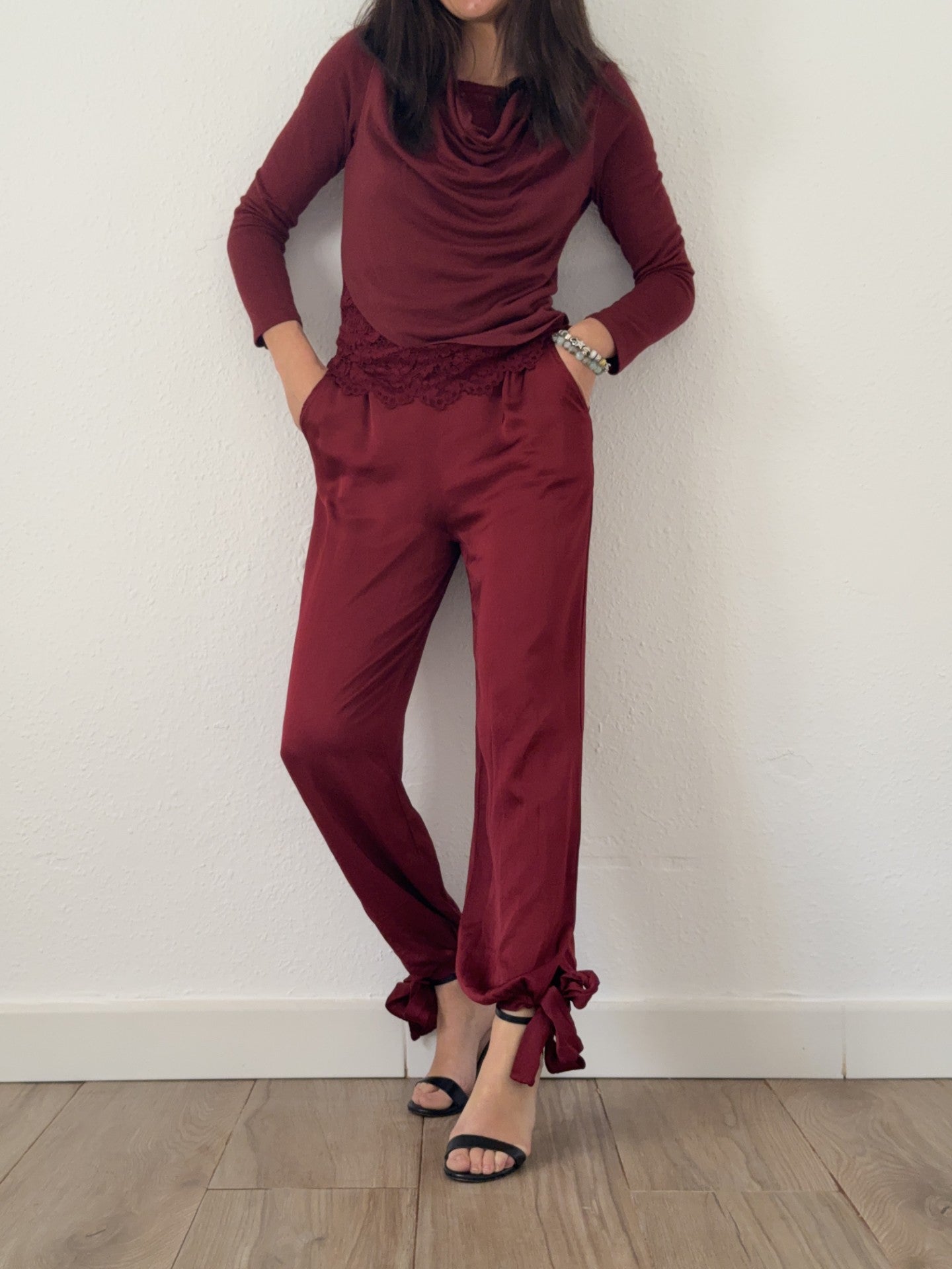 Pantalón Rojo lazada